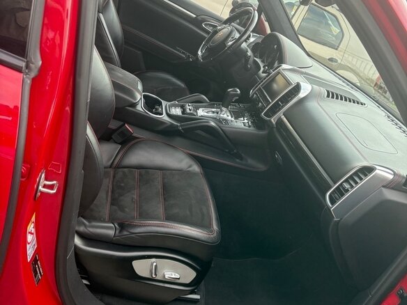 2013 Porsche Cayenne GTS II (958), красный, 3070000 рублей - вид 10