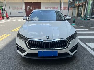 2023 Skoda Octavia IV (A8), белый, 1650000 рублей, вид 2