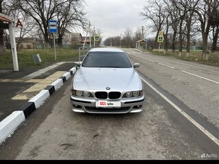2001 BMW 5 серии 520i IV (E39) Рестайлинг, серебристый, 620000 рублей, вид 3