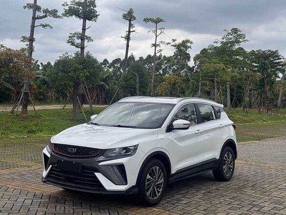 2021 Geely Binyue I Рестайлинг, белый - вид 2