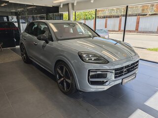 2026 Porsche Cayenne III Рестайлинг, серый, 18990000 рублей, вид 4