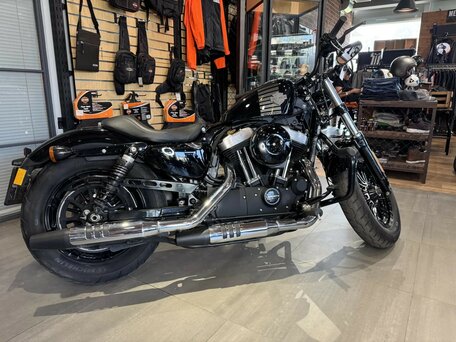 2018 Harley-Davidson Forty-Eight, чёрный, 1250000 рублей, вид 2