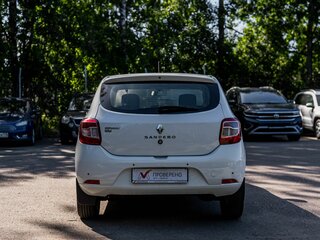 2014 Renault Sandero II, белый, 535001 рублей, вид 4