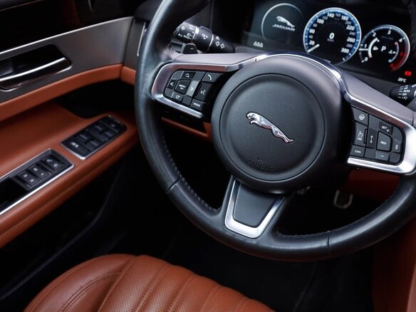 2020 Jaguar XF II, белый - вид 20