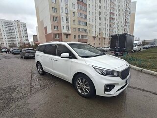 2018 Kia Carnival III, белый, 2950000 рублей, вид 1