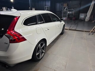2012 Volvo V60 I, белый, 1050000 рублей, вид 4