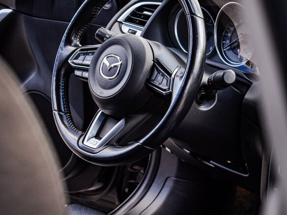 2017 Mazda 6 III (GJ) Рестайлинг, чёрный, 2140000 рублей - вид 10