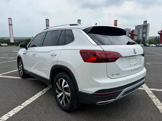 2022 Volkswagen Tayron I, белый, 2270000 рублей, вид 4