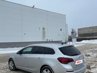2012 Opel Astra J, серебристый, 630000 рублей, вид 3