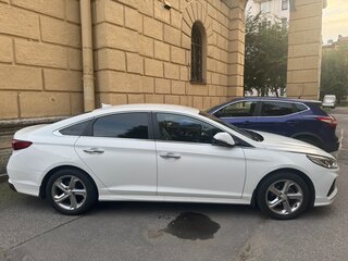 2018 Hyundai Sonata VII (LF) Рестайлинг, белый, 1800000 рублей, вид 2