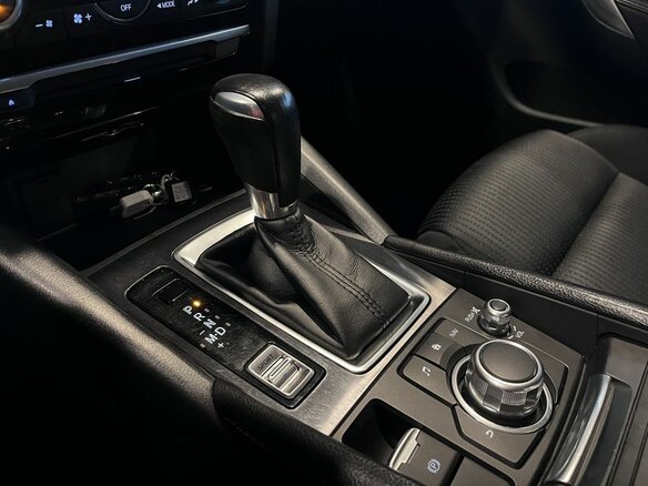 2016 Mazda 6 III (GJ) Рестайлинг, белый - вид 30
