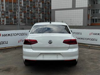 2020 Volkswagen Passat B8 Рестайлинг, белый, 1892000 рублей, вид 5