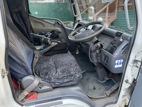 2003 Fuso (Mitsubishi) Canter, белый, 1500000 рублей, вид 3