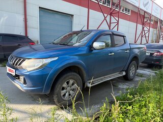 2017 Mitsubishi L200 V, синий, 1850000 рублей, вид 1