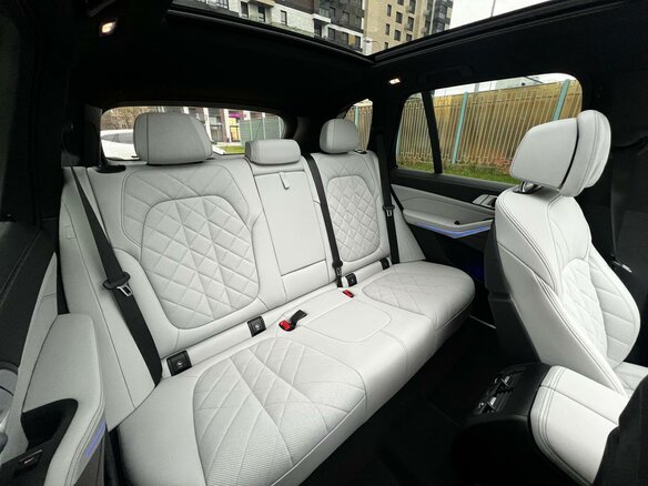 2024 BMW X5 40i IV (G05/G18) Рестайлинг, серый - вид 19