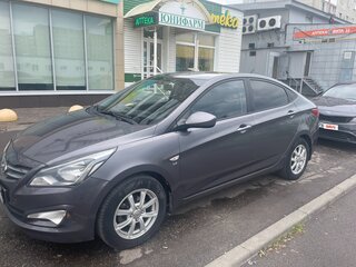 2014 Hyundai Solaris I Рестайлинг, серый, 1000000 рублей, вид 1