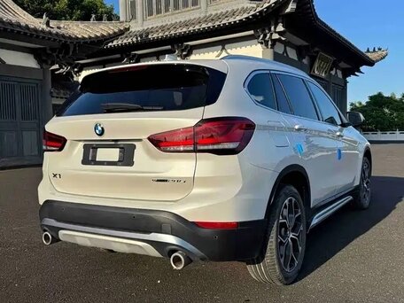 2022 BMW X1 Long 20Li sDrive II (F48) Рестайлинг, белый, 2365120 рублей, вид 4