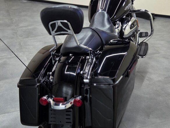 2017 Harley-Davidson Street Glide Special, чёрный, 1280000 рублей - вид 8
