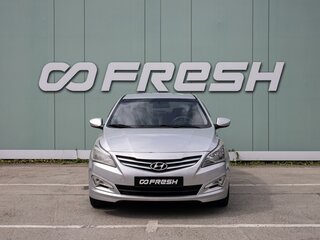 2015 Hyundai Solaris I Рестайлинг, серебристый, 779000 рублей, вид 3