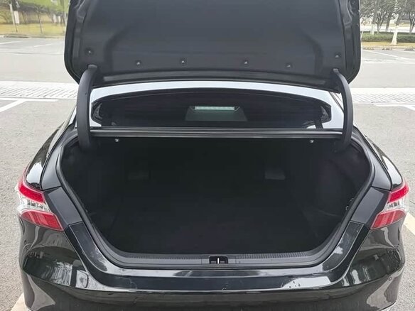 2025 Toyota Camry VIII (XV70) Рестайлинг, чёрный, 4027000 рублей - вид 12