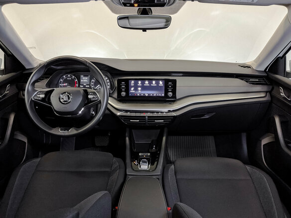2021 Skoda Octavia IV (A8), белый, 2090000 рублей - вид 13