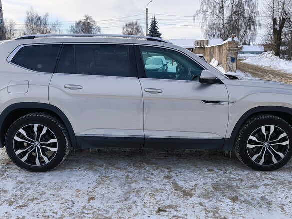 2021 Volkswagen Teramont I Рестайлинг (China Market), серебристый, 4800000 рублей - вид 5