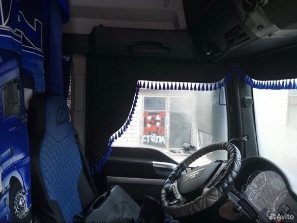 2009 MAN TGX, синий, 2600000 рублей - вид 2