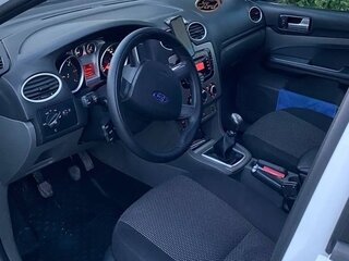2010 Ford Focus II Рестайлинг, белый, 700000 рублей, вид 5