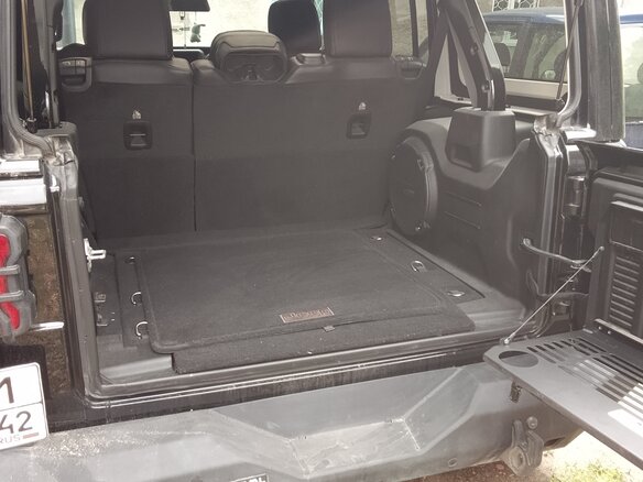 2019 Jeep Wrangler IV (JL), чёрный, 5100000 рублей - вид 5