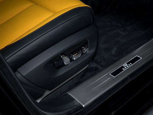 2023 Rolls-Royce Ghost Black Badge II (Series I), чёрный, 35000000 рублей - вид 34