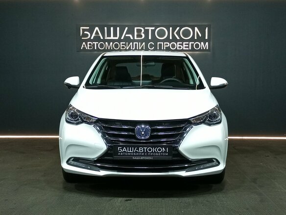 2024 Changan Alsvin, белый - вид 1