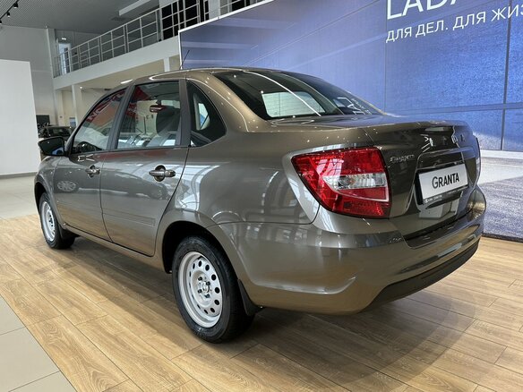 2026 Lada (ВАЗ) Granta I Рестайлинг, коричневый, 1007000 рублей - вид 6