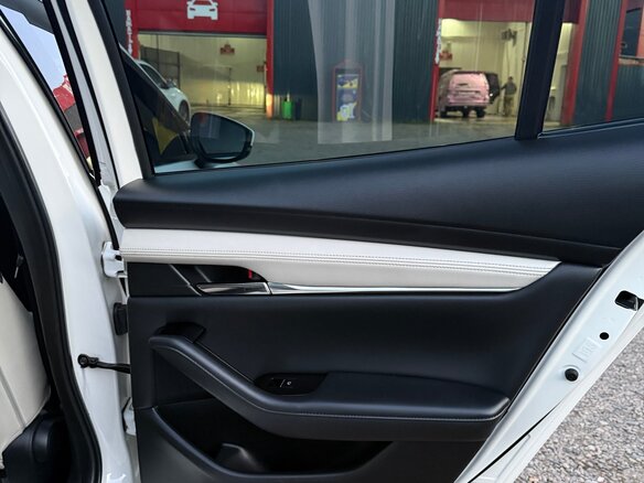 2020 Mazda 3 IV (BP), белый - вид 18