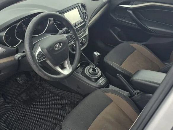 2018 Lada (ВАЗ) Vesta SW I, серебристый, 685000 рублей - вид 11