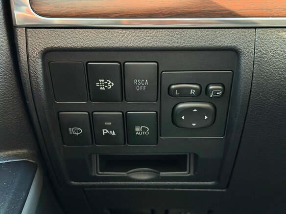 2015 Toyota Land Cruiser 200 Series Рестайлинг 2, чёрный, 4599000 рублей - вид 30