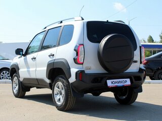 2026 Lada (ВАЗ) Niva Travel I Рестайлинг, белый, 1621900 рублей, вид 3