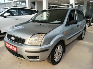 Ford Fusion I