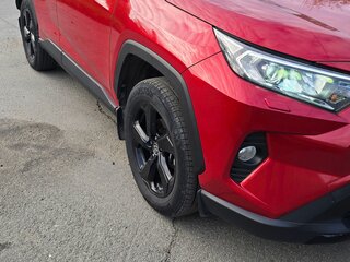 2021 Toyota RAV4 V (XA50), красный, 3200000 рублей, вид 1