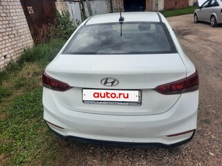 2018 Hyundai Solaris II, белый, 690000 рублей, вид 4