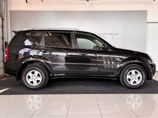 2011 SsangYong Rexton II, чёрный, 929000 рублей, вид 3