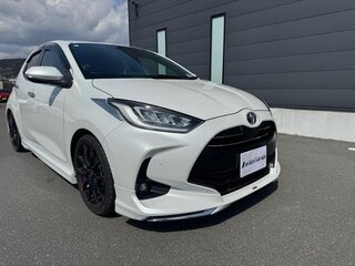 2023 Toyota Yaris IV, белый, 880000 рублей, вид 1