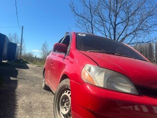 1999 Toyota Platz, красный, 205000 рублей, вид 3