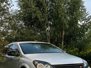 2009 Opel Astra GTC H Рестайлинг, белый, 335000 рублей, вид 3