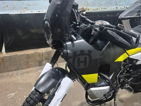 2022 Husqvarna Norden 901, серый, 1230000 рублей, вид 5