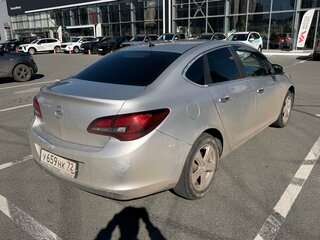 2012 Opel Astra J Рестайлинг, серебристый, 550000 рублей, вид 4