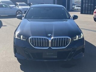 2025 BMW 5 серии 520i VIII (G60/G61/G68), чёрный, 4999000 рублей, вид 3