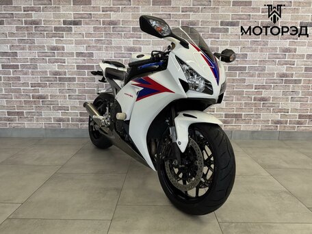 2013 Honda CBR 1000 RR/RA Fireblade, белый, 912000 рублей, вид 4