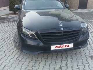 2017 Mercedes-Benz E-Класс 200 V (W213, S213, C238), чёрный, 2500000 рублей, вид 2