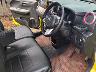 2017 Toyota Passo III, жёлтый, 930000 рублей, вид 5