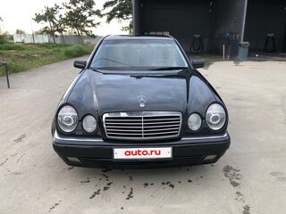 1999 Mercedes-Benz E-Класс 240 II (W210, S210) Рестайлинг, чёрный, 890000 рублей, вид 4